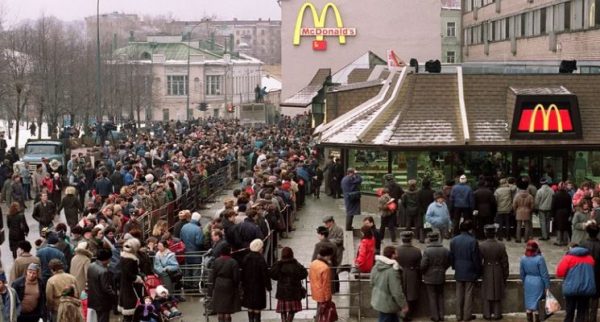 Ρωσία: Ουρές για ένα τελευταίο Big Mac