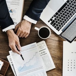 Ξένα funds: Στο κυνήγι «χρυσών» αποδόσεων – Το μπαράζ νέων deals και οι κλάδοι πρωταγωνιστές