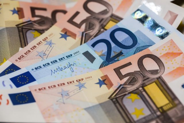 Υποτονική η ζήτηση δανείων στην Ευρωζώνη