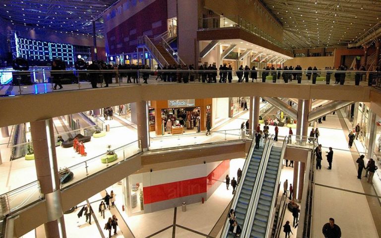 Lockdown: «Πράσινο φως» για την επαναλειτουργία των mall και των κέντρων αισθητικής