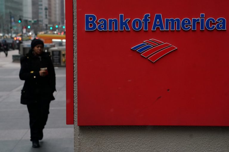 Bank of America : Υπερδιπλασιάστηκαν τα κέρδη τριμήνου