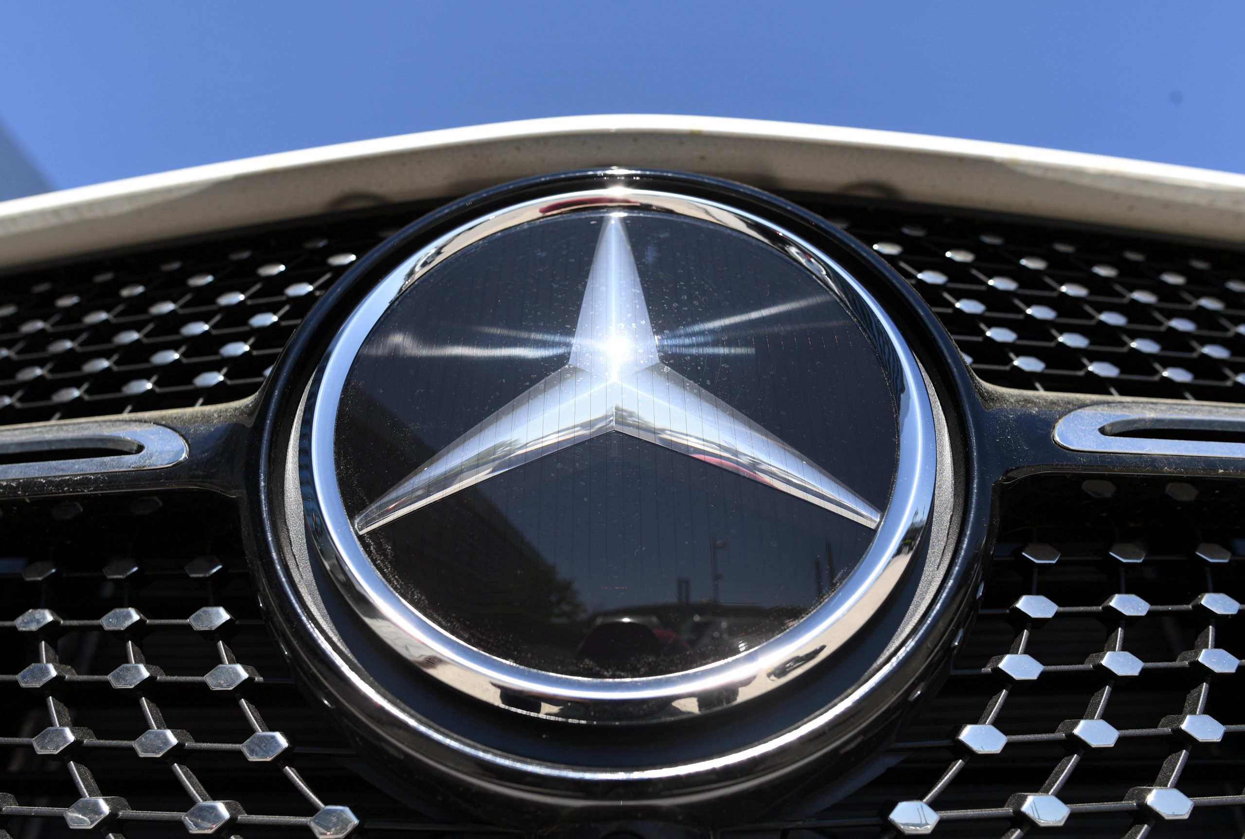 Η Κίνα έδωσε ώθηση στα κέρδη της Mercedes