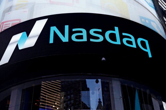 Wall Street: Συντηρούνται οι πιέσεις στον Nasdaq