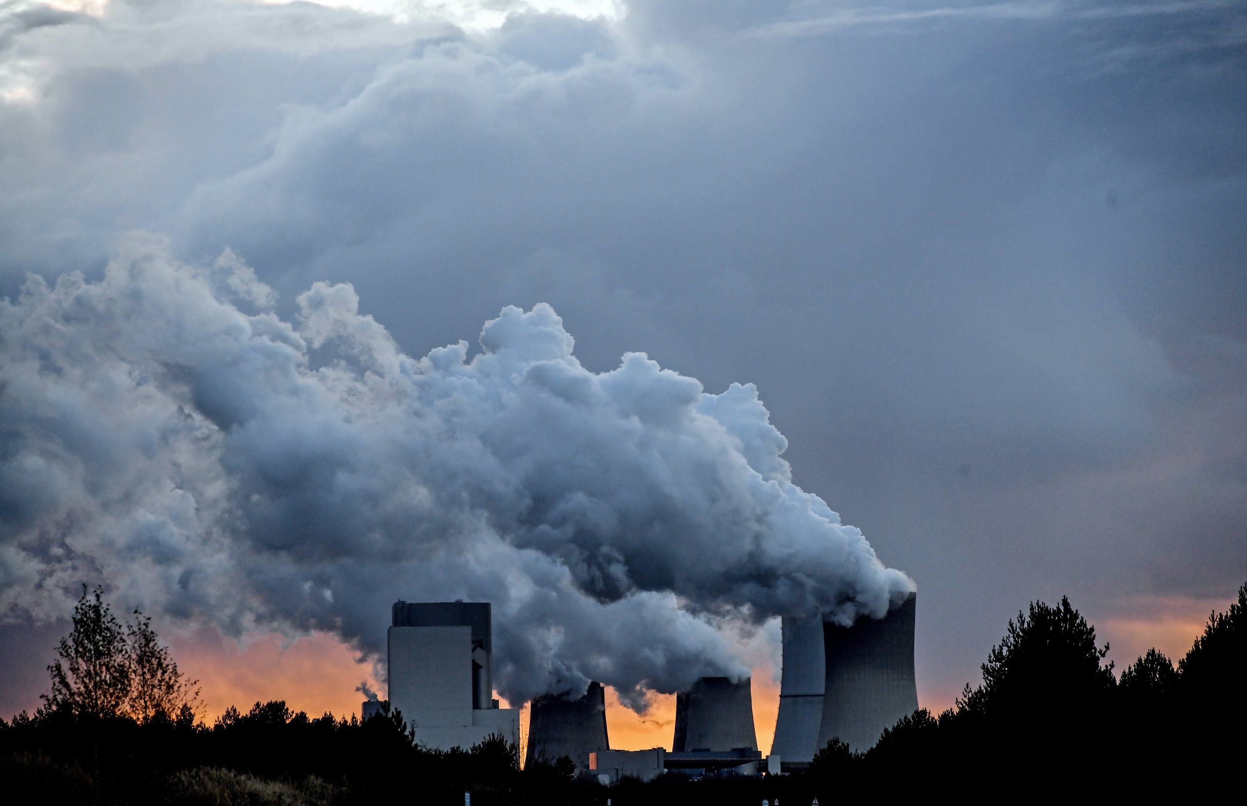 Κλίμα : Νέος στόχος της ΕΕ για μείωση των εκπομπών διοξειδίου του άνθρακα κατά τουλάχιστον 55%