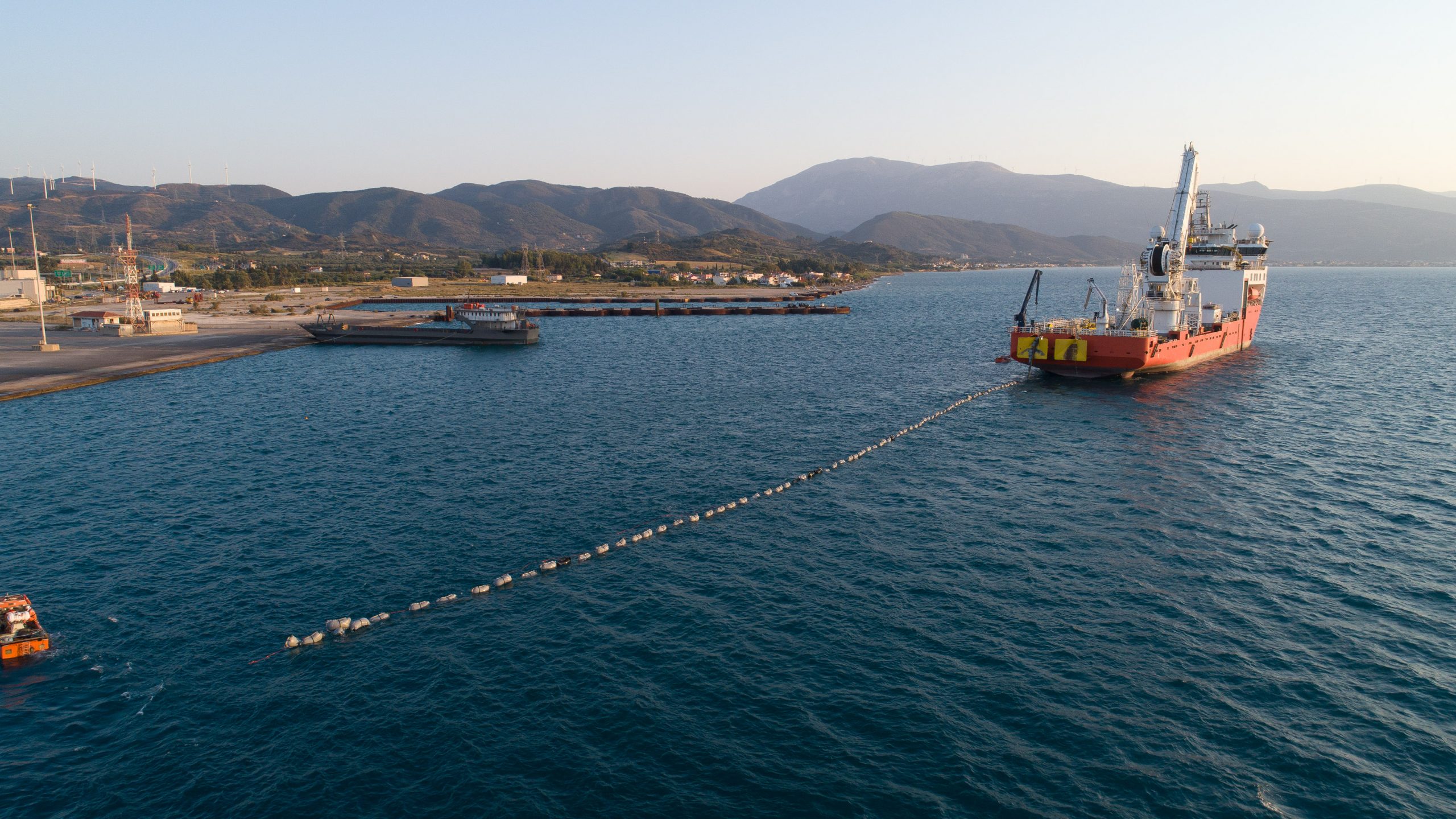 Πώς αλλάζουν οι λογαριασμοί ρεύματος με τις ηλεκτρικές διασυνδέσεις των νησιών