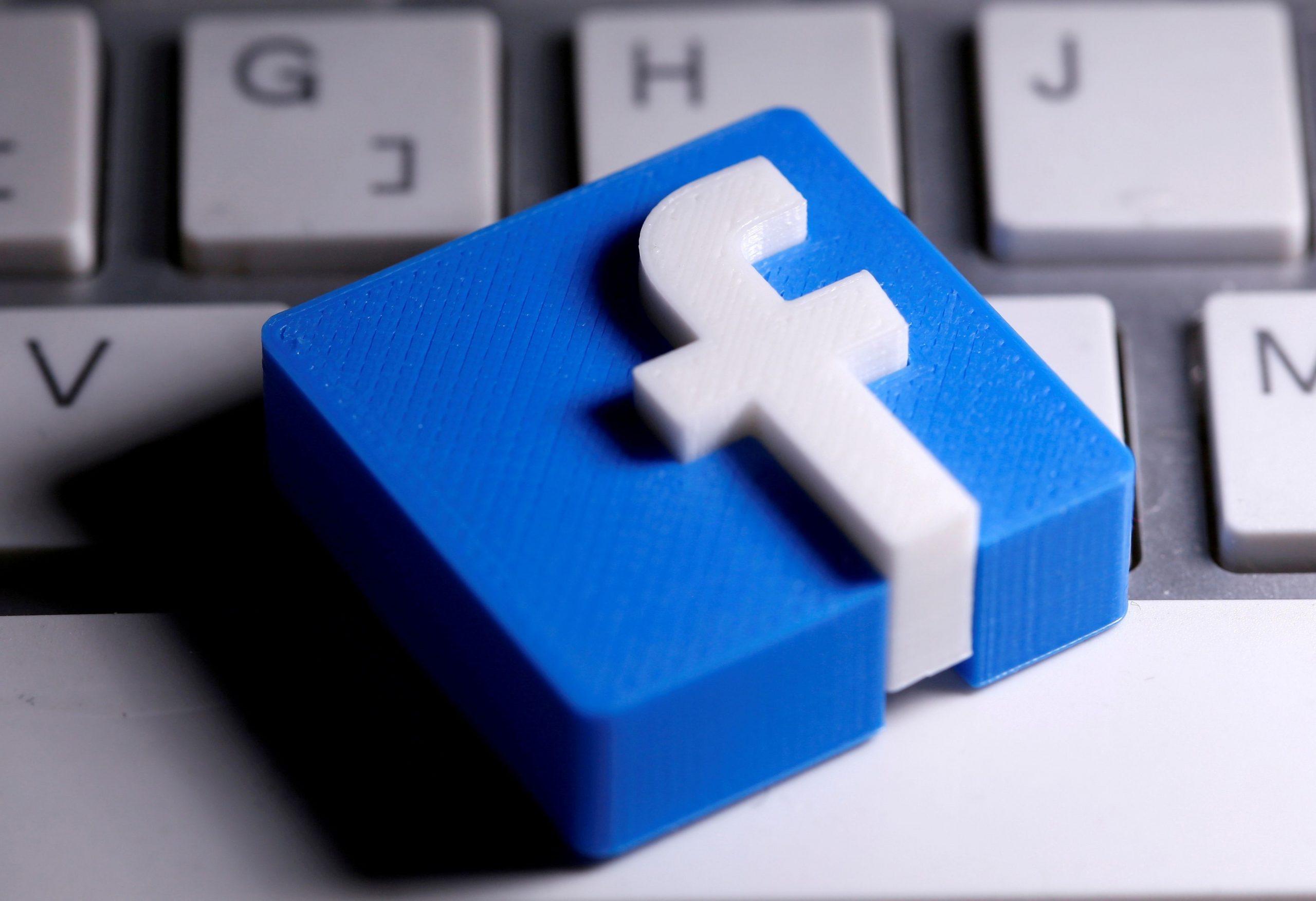 Facebook: Στο κλαμπ των εταιρειών του 1 τρισ. δολ.