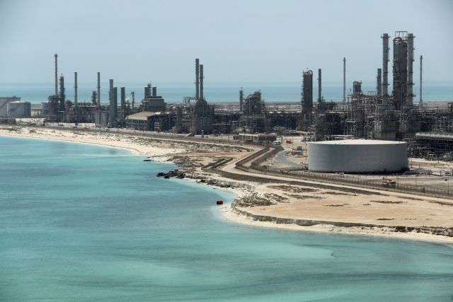 Η Σαουδική Αραβία πουλάει μερίδιο 1% της Aramco