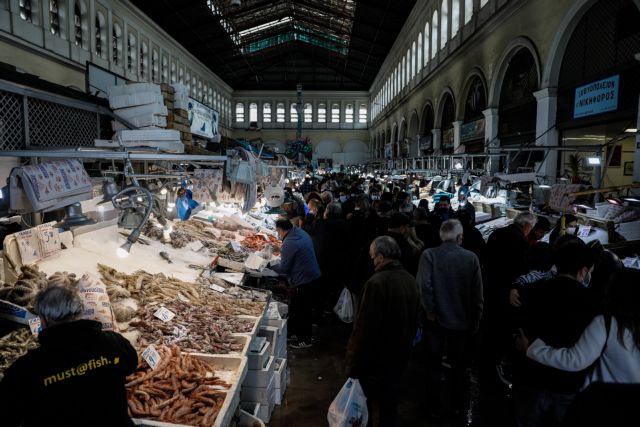 Πασχαλινό τραπέζι: Θα δούμε διόρθωση τιμών αναφέρει ο Παπαθανάσης