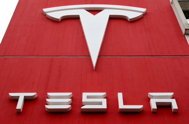 Tesla – Πρόβλεψη για νέο άλμα κατά 30% της μετοχής της μέσα στο 2022