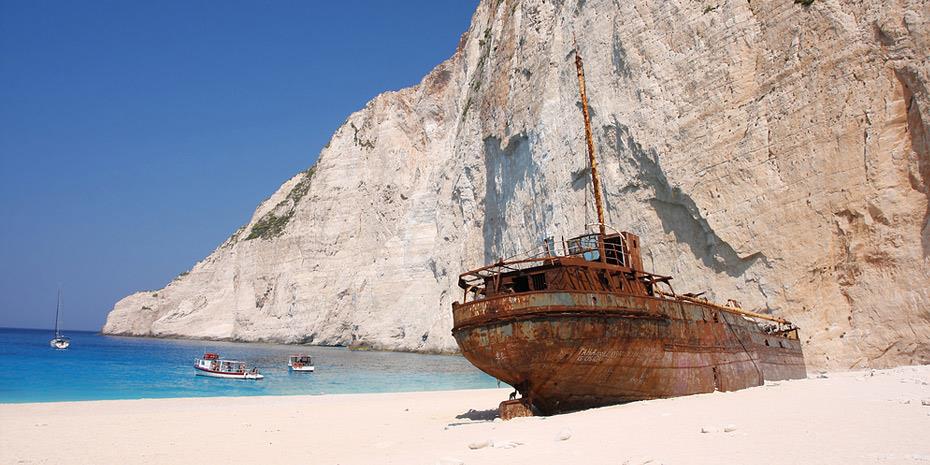 Daily Telegraph : Προτείνει 15 ελληνικά νησιά για τις φετινές διακοπές
