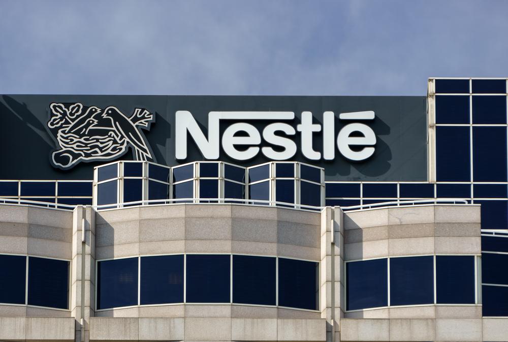 Nestle – Και δεύτερη ανοδική αναθεώρηση των εκτιμήσεων για τις ετήσιες πωλήσεις της
