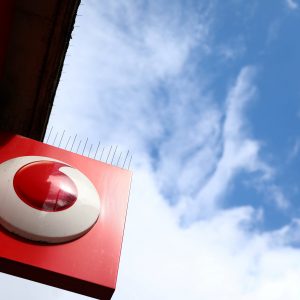 Vodafone: Βελτιωμένα έσοδα και ιστορικό ρεκόρ στην κίνηση δεδομένων