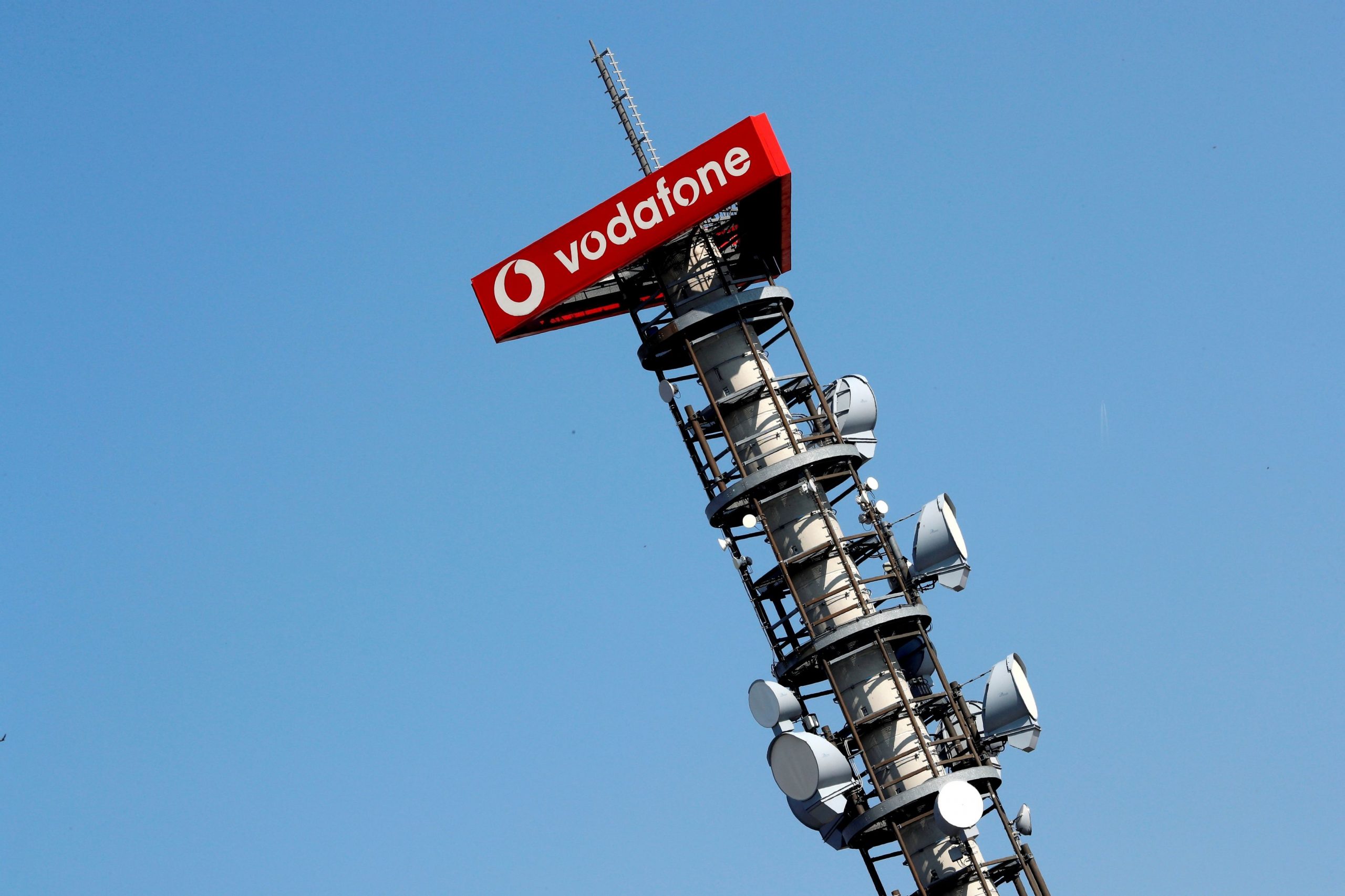 Vodafone: Σκεπτικισμός στη Βρετανία για τα σχέδια συγχώνευσης με την κινεζική Three