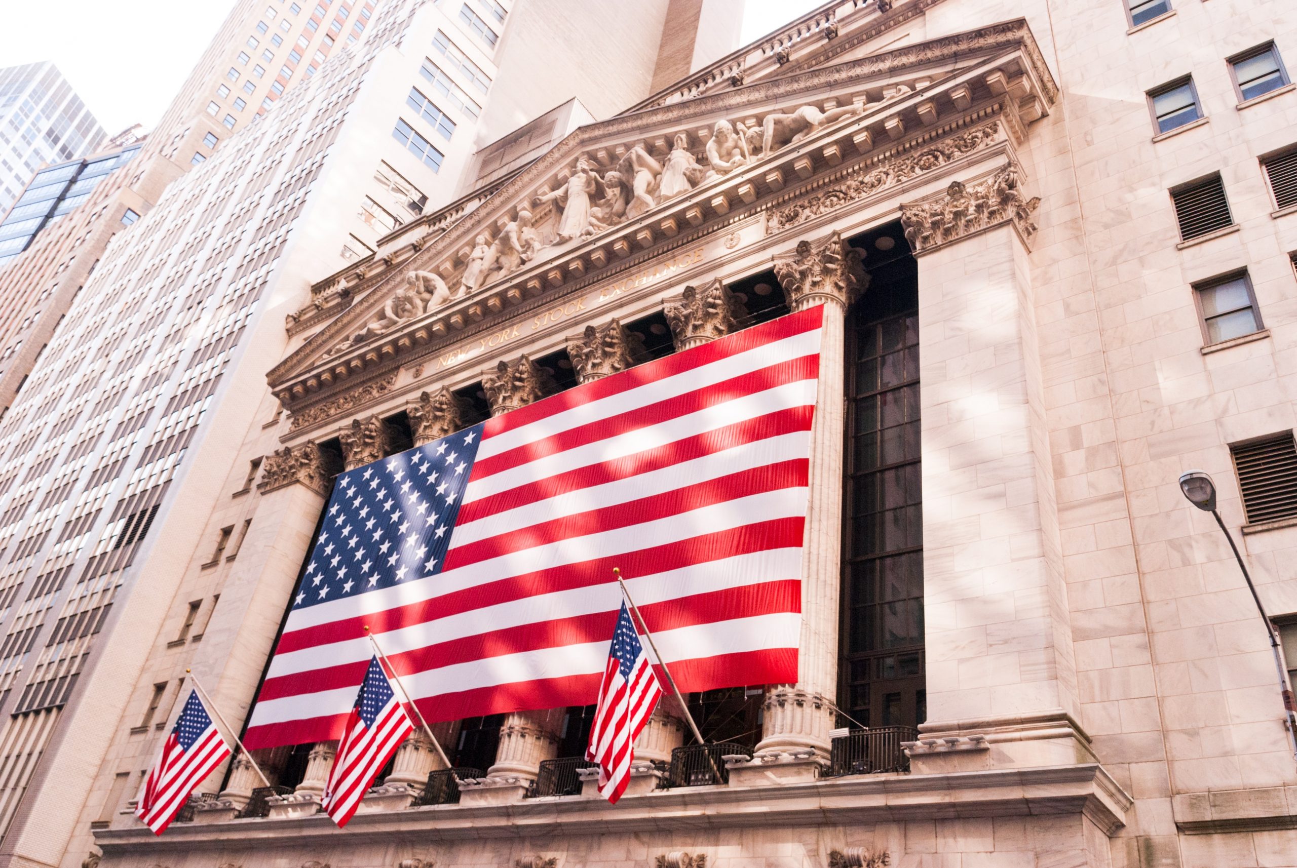 Wall Street: Σημαντική ανάκαμψη για τον Dow Jones