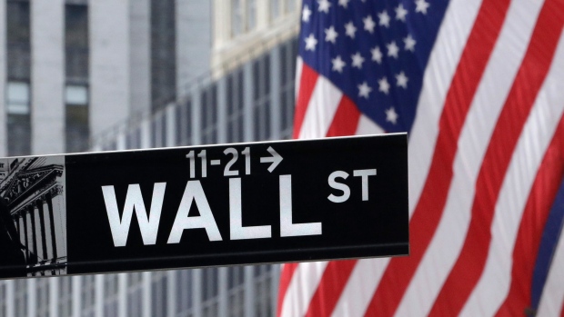 Wall Street: Σταθεροποιητικές τάσεις στο ξεκίνημα της εβδομάδας