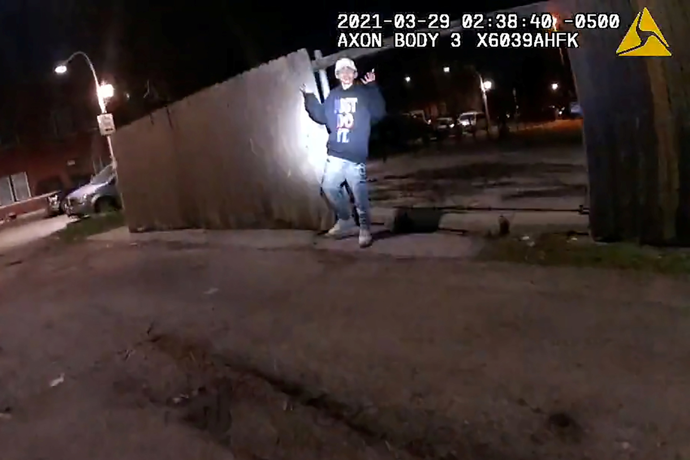 ΗΠΑ – Σικάγο : Στη δημοσιότητα βίντεο με τη δολοφονία 13χρονου από αστυνομικό