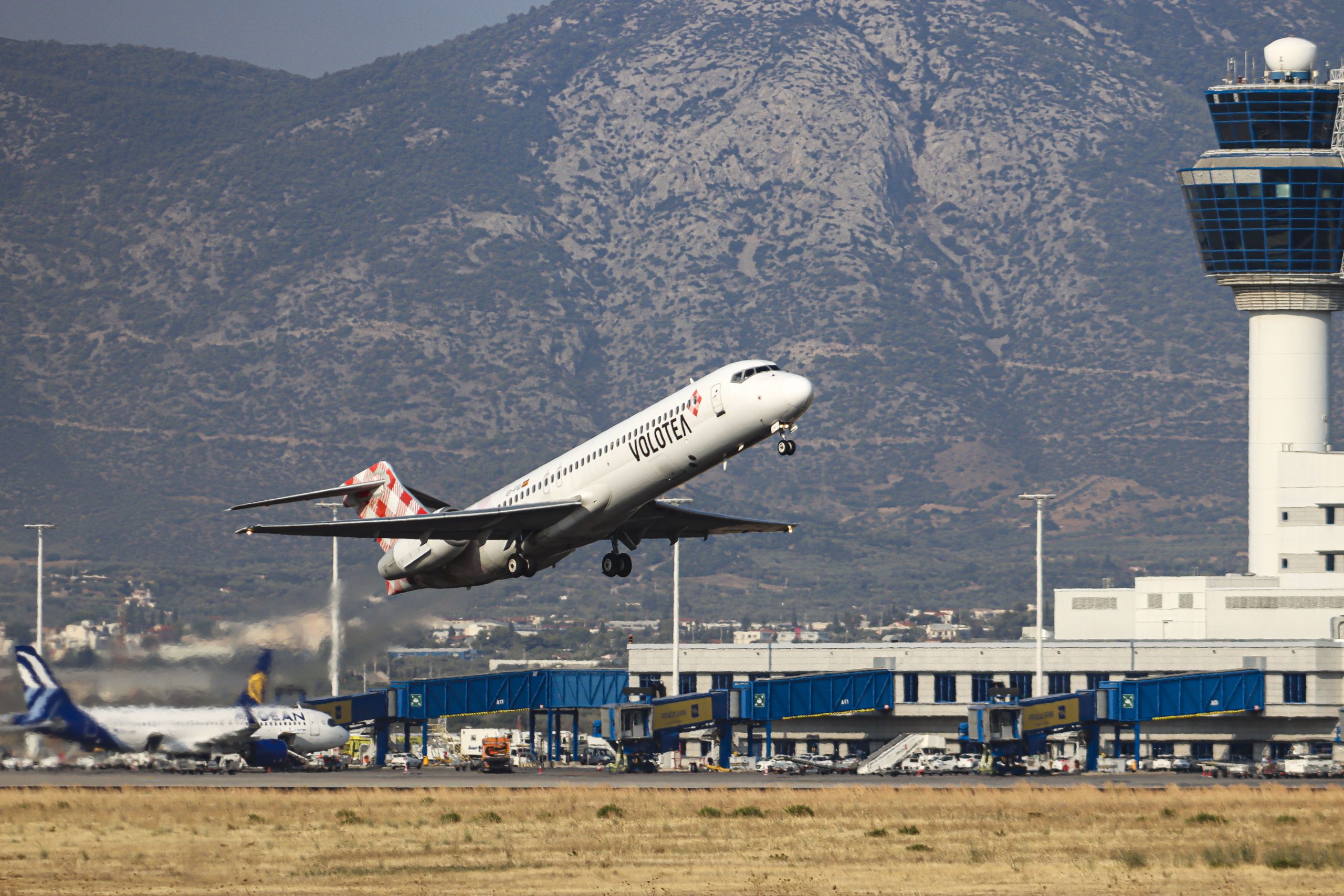 Πώς διαμορφώθηκε η κίνηση στα ελληνικά αεροδρόμια το 1ο τρίμηνο