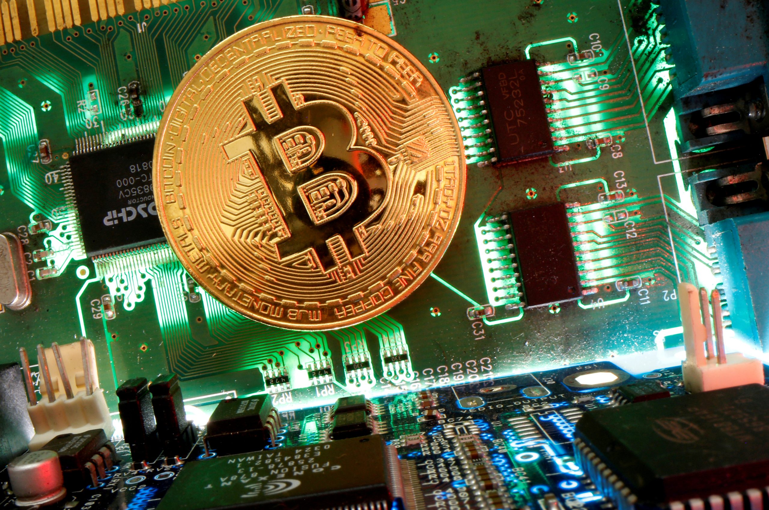 Bitcoin : «Βραχυκύκλωμα» και πτώση 14%  από… μπλακ άουτ στην Κίνα