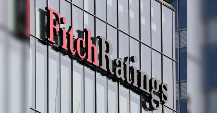 Fitch: Βιώσιμο το ελληνικό χρέος παρά την πανδημία