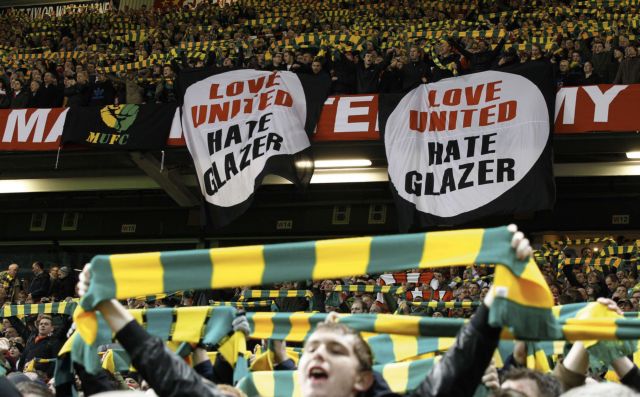 Οι Γκλέιζερς βγάζουν στο «σφυρί» τη Μanchester United