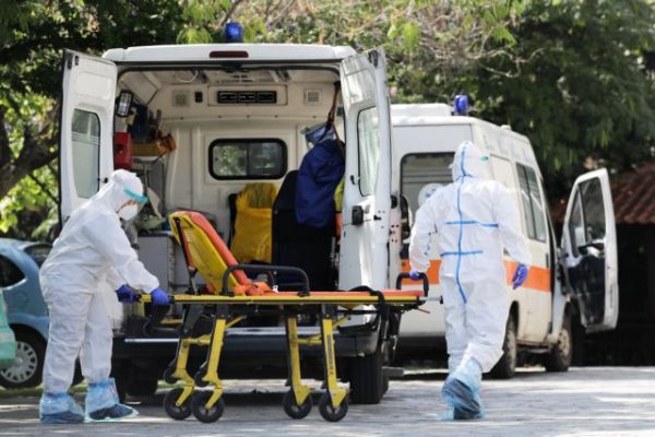 Κορωνοϊός: 1.957 νέα κρούσματα και 43 θάνατοι – Στους 661 οι διασωληνωμένοι