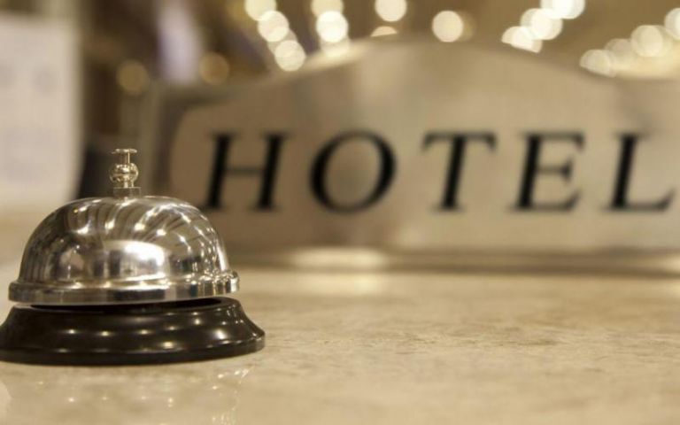 Το ΞΕΕ ζητά αναστολή συμβάσεων εργασίας και για τον Ιούλιο για τα ξενοδοχεία πόλης