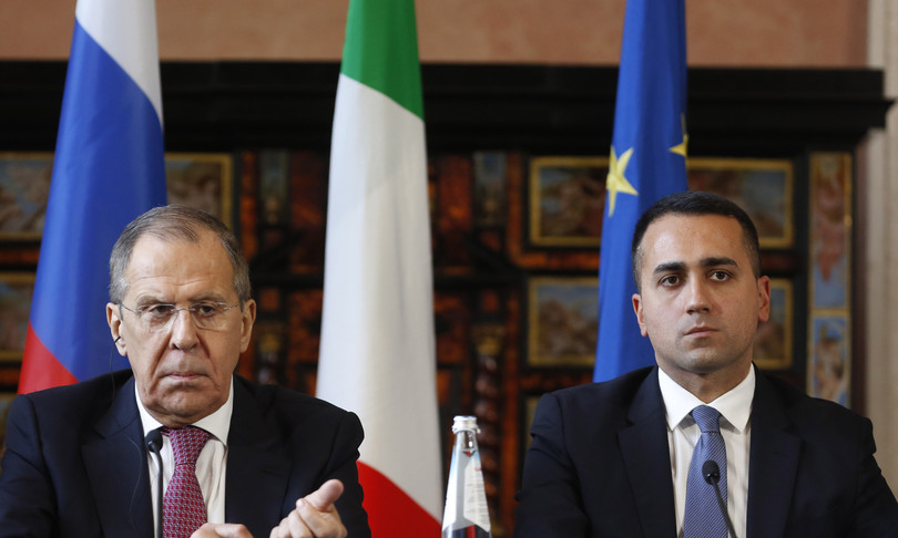 Το σκάνδαλο κατασκοπείας που «δηλητηριάζει» τις σχέσεις Ρώμης και Μόσχας