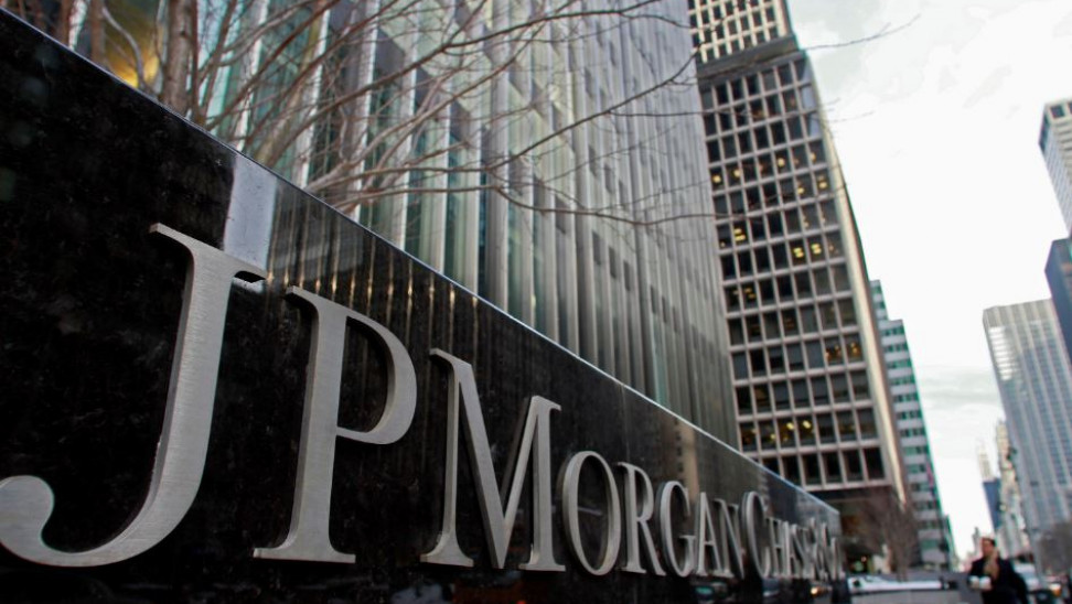 JP Morgan: ‘Long’ Position on Greek 10Y Bonds