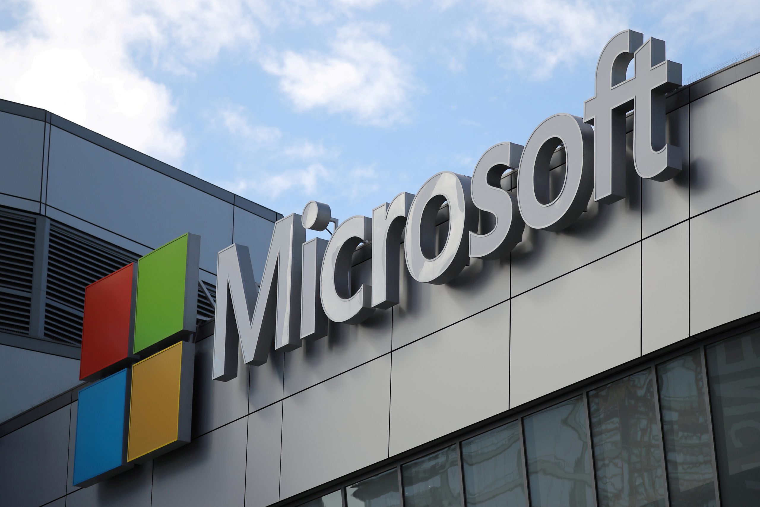 Η Microsoft ξεπερνά τις προσδοκίες με αύξηση εσόδων κατά 22%