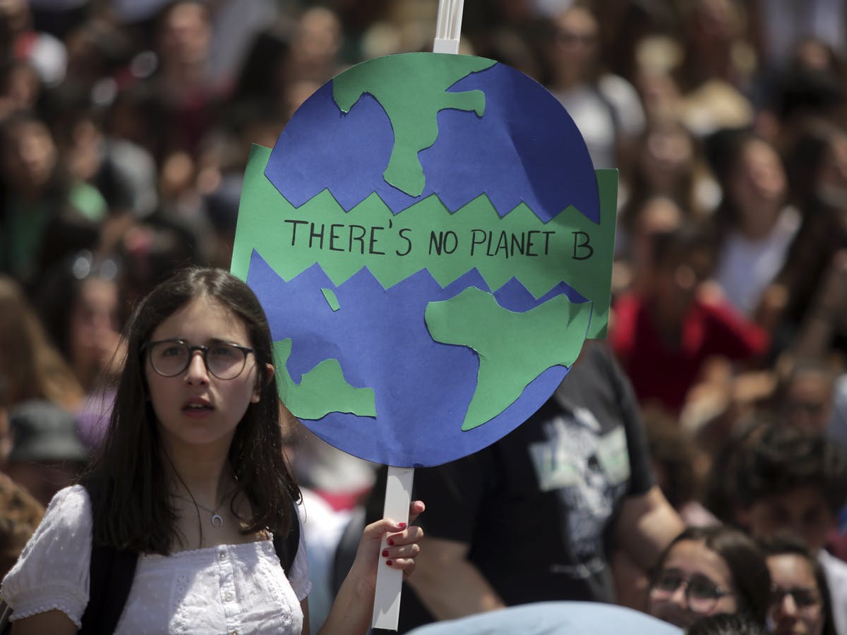 Έκπληξη από τους νέους: Μεγαλύτερη απειλή η κλιματική αλλαγή από την πανδημία!