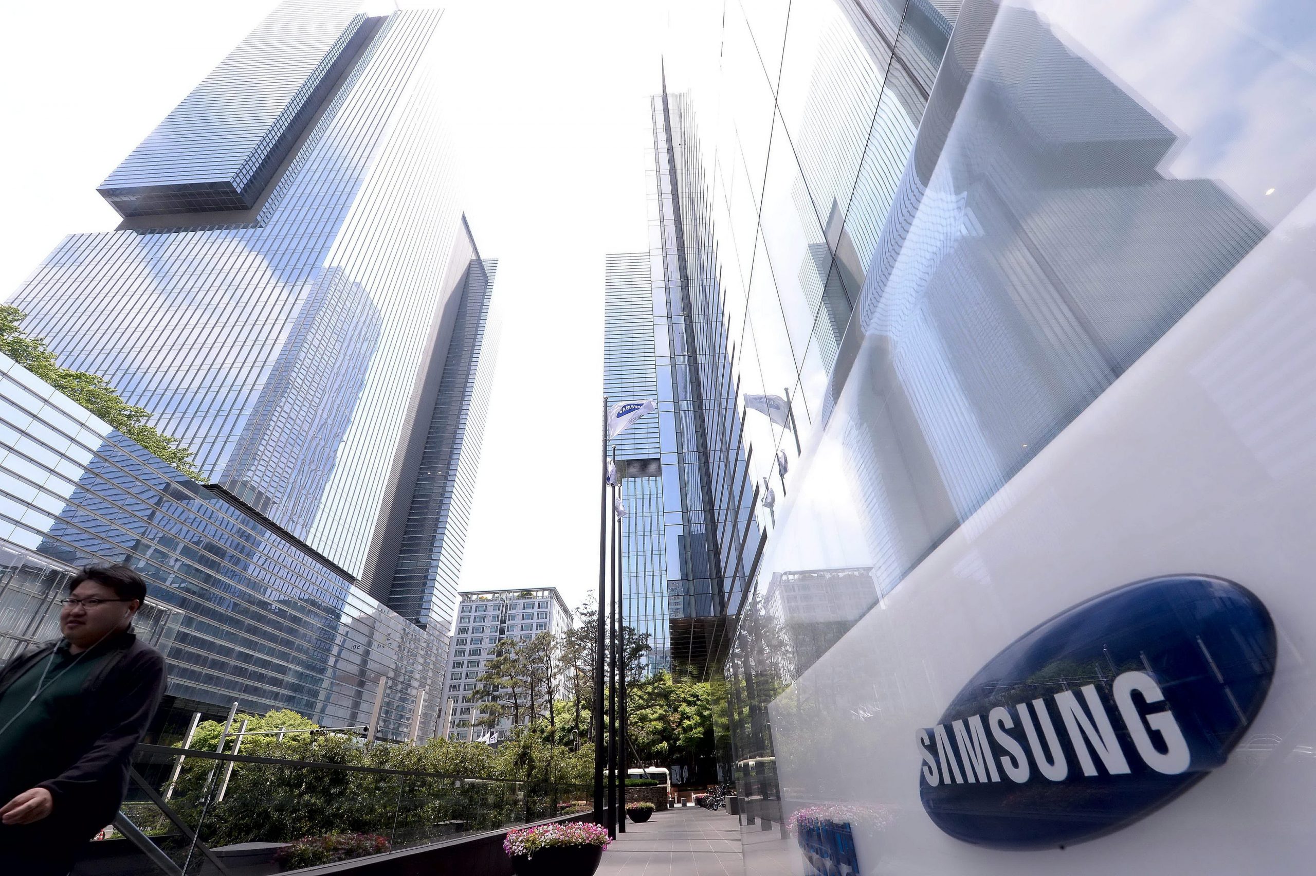 Samsung : Φόρο κληρονομιάς ύψους 10 δισ. δολαρίων θα πληρώσει η οικογένεια Λι