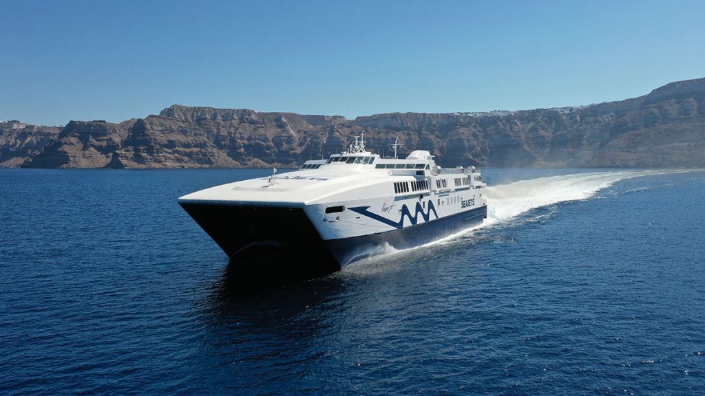 Seajets agreement with Golden Star Ferries for three fast and one conventional ferry