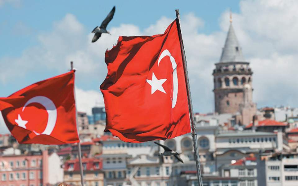Η σκιά του ΔΝΤ και των capital controls πάνω από την Τουρκία