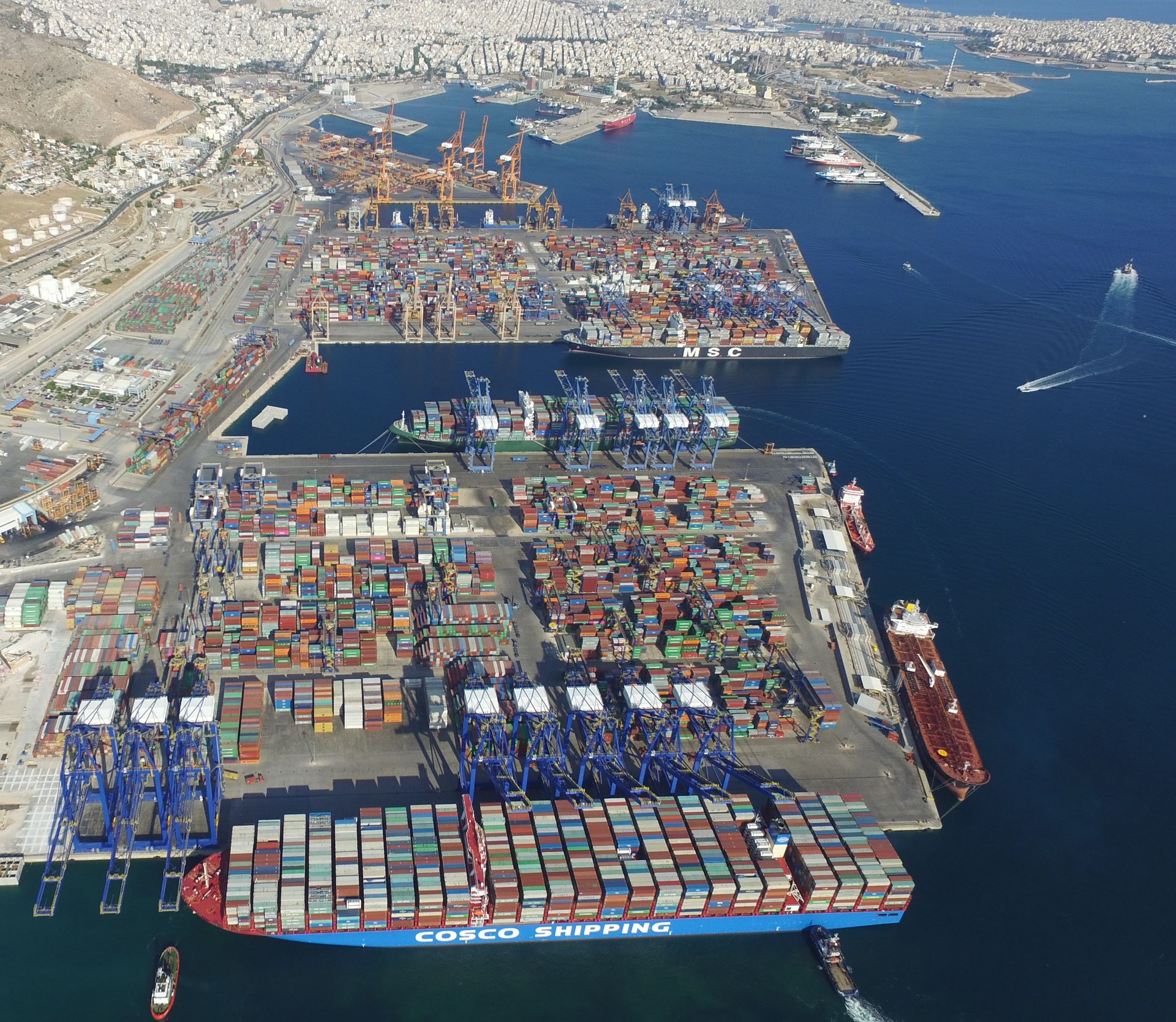 Piraeus rising in container handling