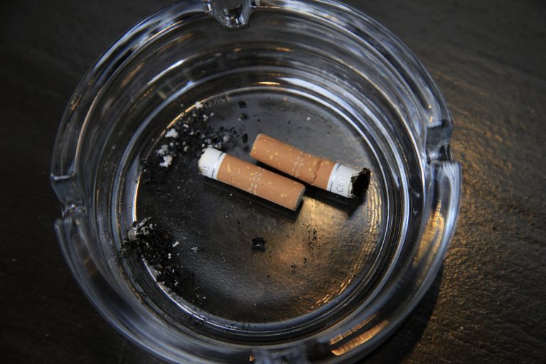 Έρευνα : Το lockdown… προτρέπει στο κάπνισμα