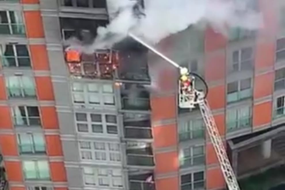 Λονδίνο: Φωτιά σε πολυώροφο κτίριο – Μεγάλη κινητοποίηση Πυροσβεστικής