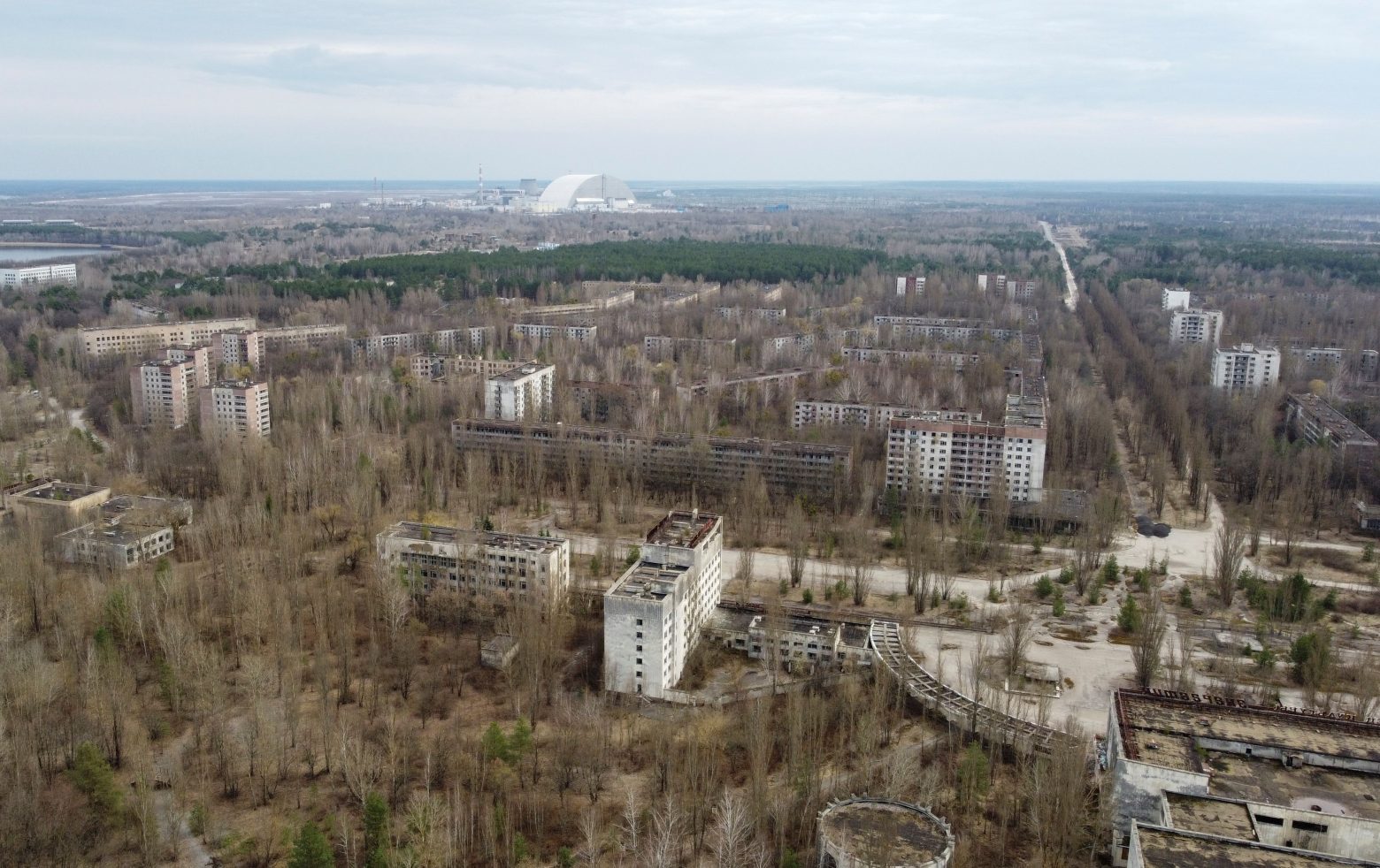 Ζελένσκι: Ρωσικά στρατεύματα προσπαθούν να καταλάβουν το Τσέρνομπιλ