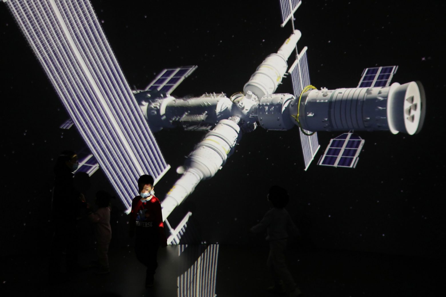 Διαστημικό μεταγωγικό φέρνει προμήθειες στον διαστημικό σταθμό της Κίνας