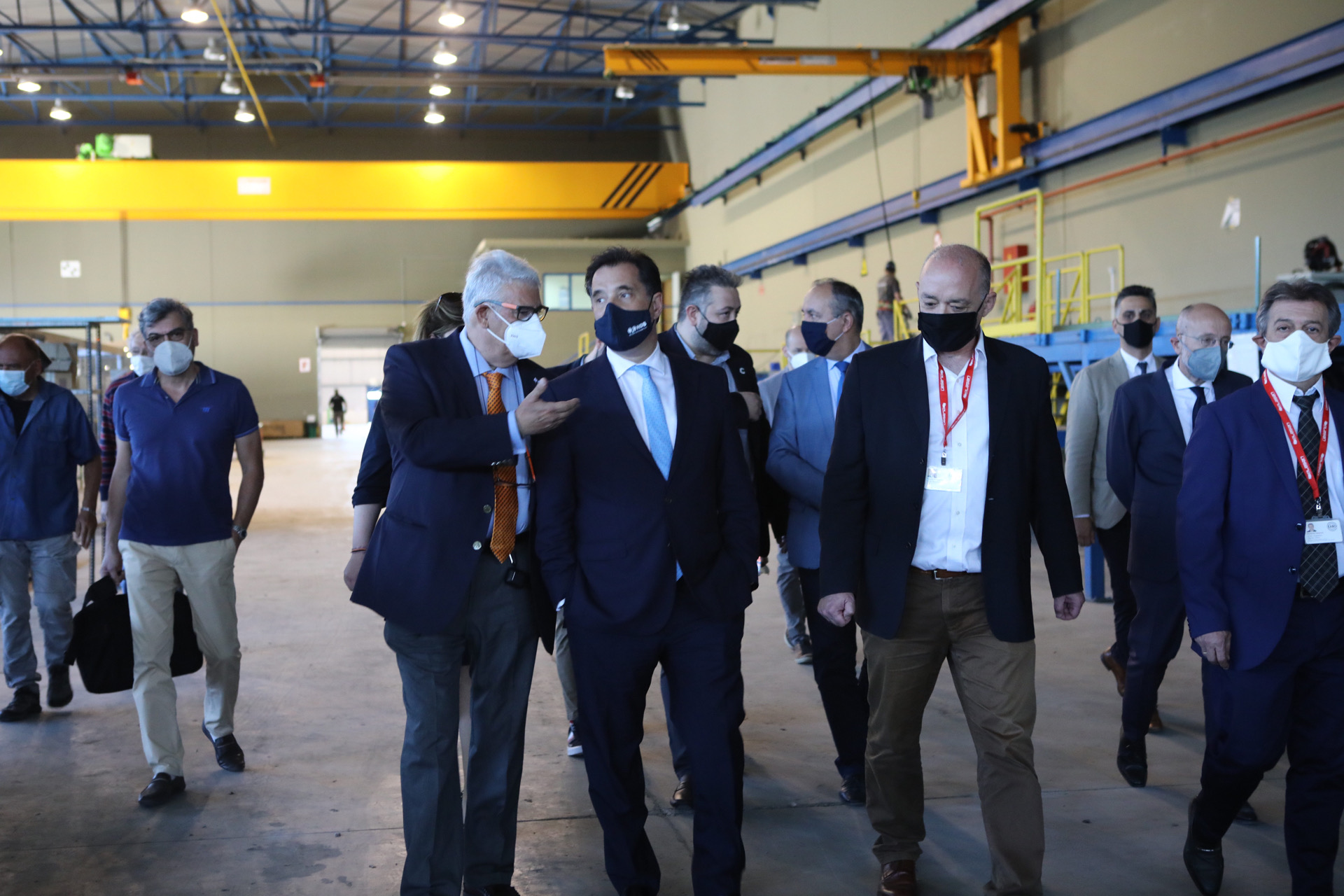 Minister tours bus, military vehicle plant in Thessaloniki sold to Israeli consortium