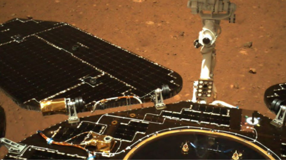 Πλανήτης Άρης: Το κινεζικό ρόβερ κινήθηκε για πρώτη φορά πάνω στην επιφάνειά του