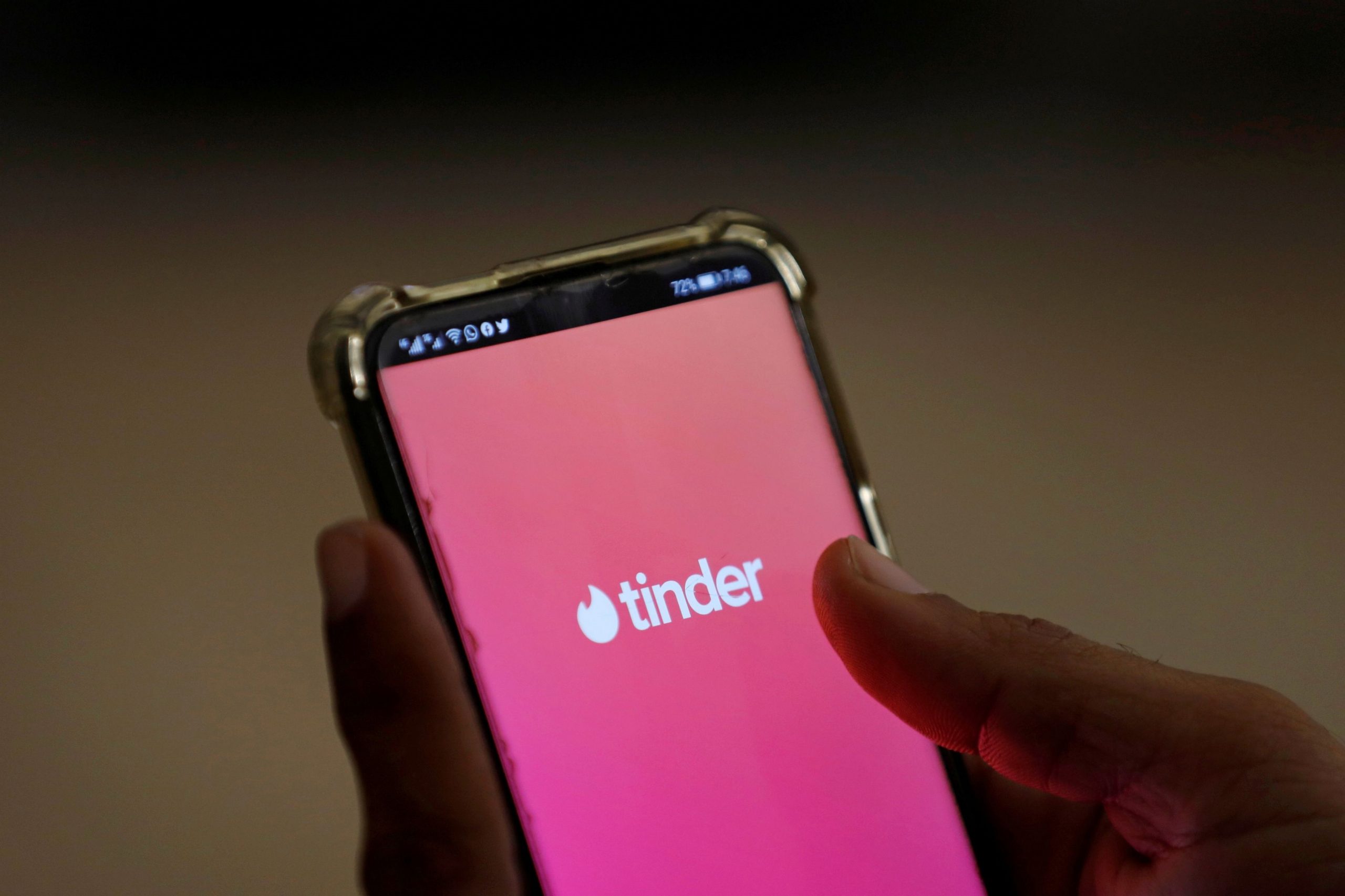 Tinder: Πλέον θα ρωτάει αν είμαστε βέβαιοι πριν στείλουμε κάτι «έντονο»