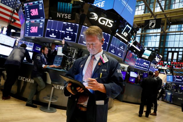 Wall Street: Τα futures «δείχνουν» νέα πτώση