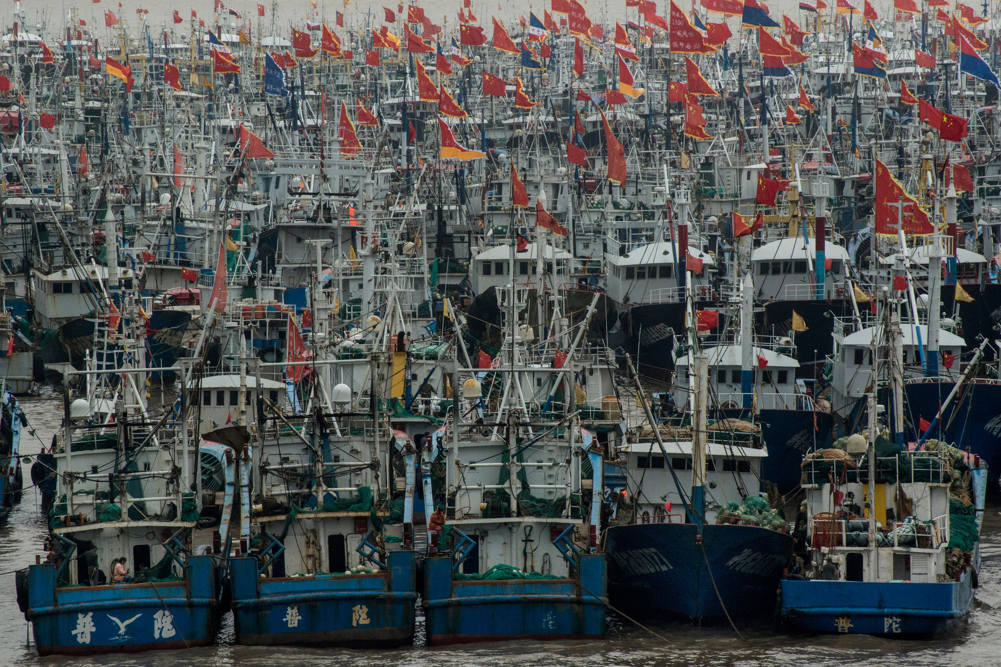 Η αλιεία, οι ιχθυοκαλλιέργειες και ο… ιμπεριαλισμός της Κίνας