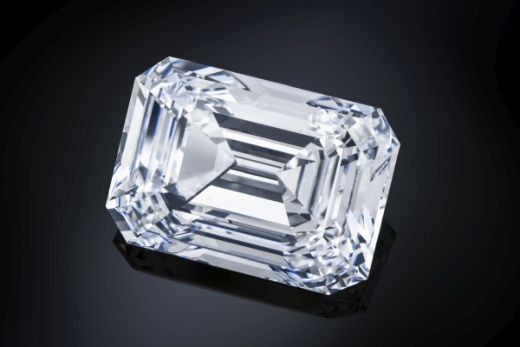 Christie’s: Σε δημοπρασία ρωσικό διαμάντι 100+ καρατίων