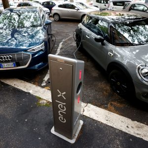 Ηλεκτροκίνηση: 11 εκατ. ηλεκτρικά οχήματα στους δρόμους του πλανήτη το 2022