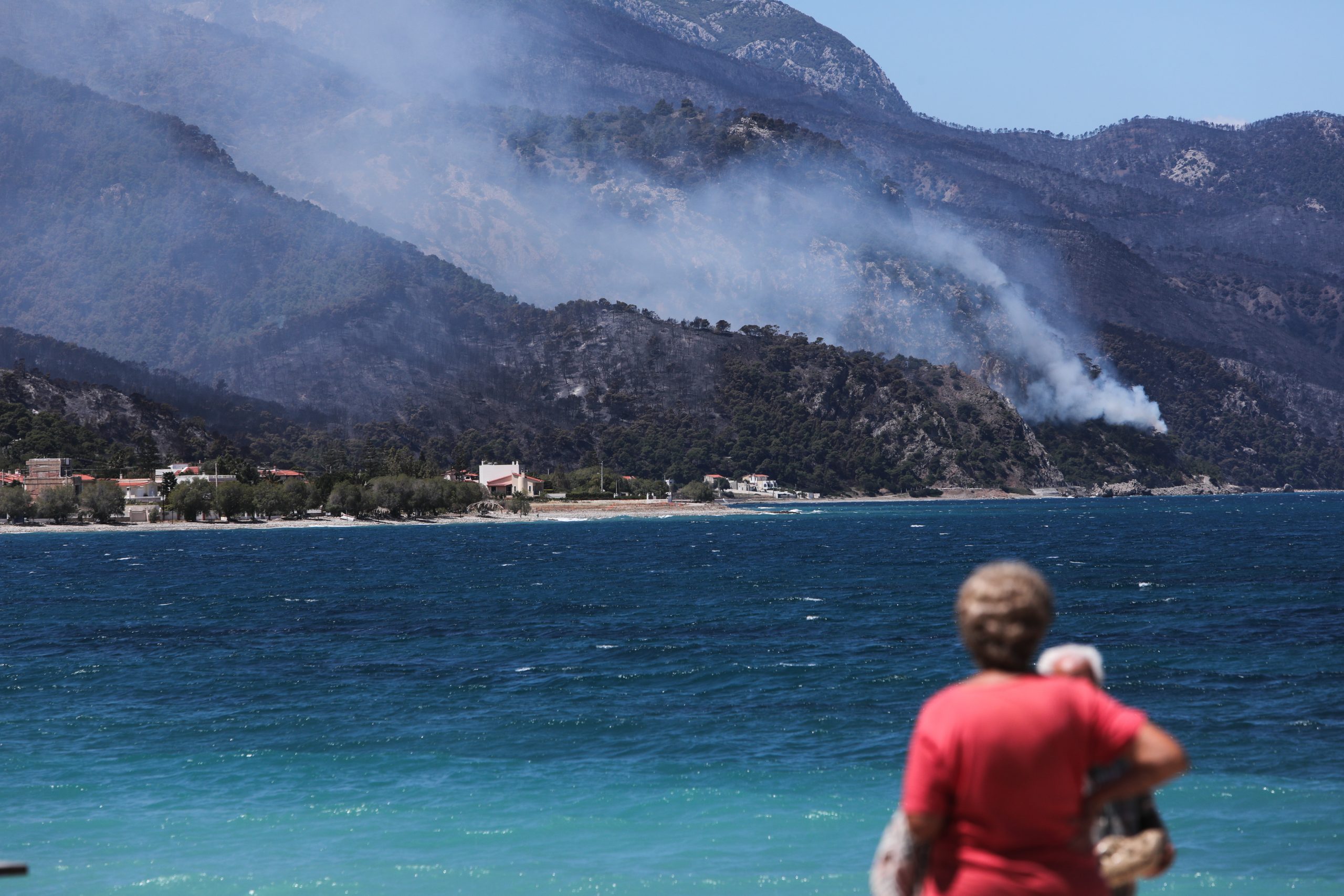 Γερμανικός Τύπος: Στην Ελλάδα «ξανά και ξανά πυρκαγιές»