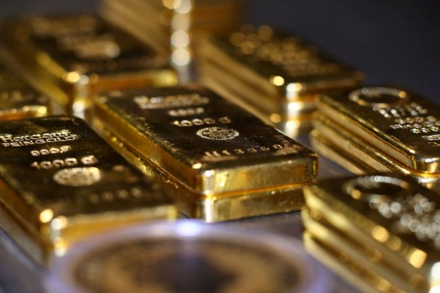 Χρυσός: Υψηλό ενός μήνα – σταθερά πάνω από τα 1.800 δολάρια