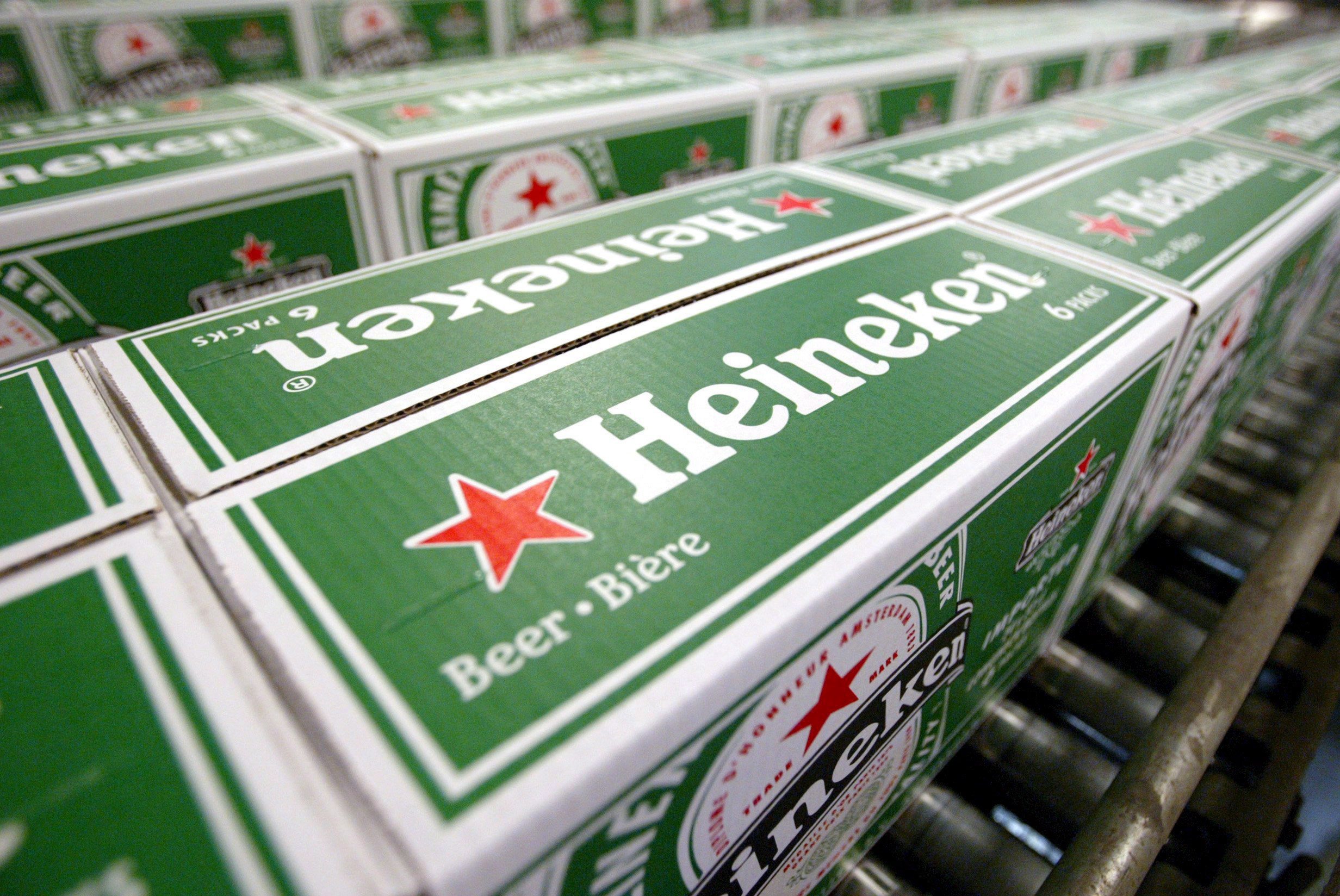 Heineken: Αποχώρησε από τη Ρωσία η δεύτερη μεγαλύτερη ζυθοποιία στον κόσμο