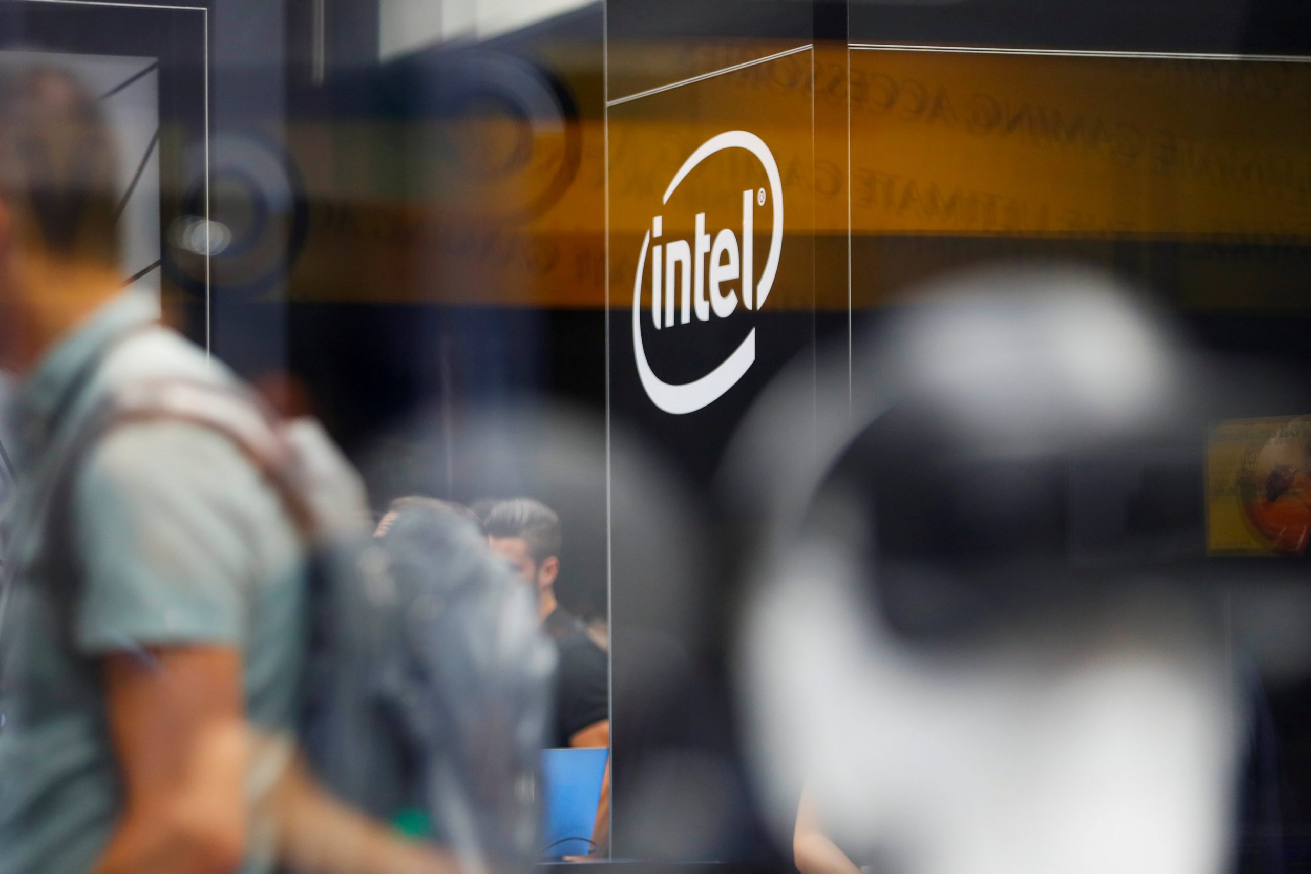 Intel: Η έλλειψη σε ημιαγωγούς θα συνεχιστεί για όλο το 2021