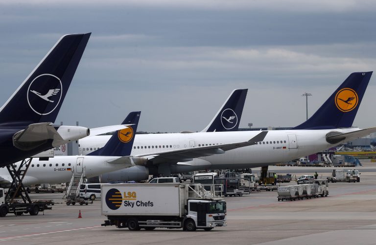 Lufthansa: Πάνω από 1.000 πτήσεις ακυρώθηκαν λόγω απεργίας του προσωπικού εδάφους της